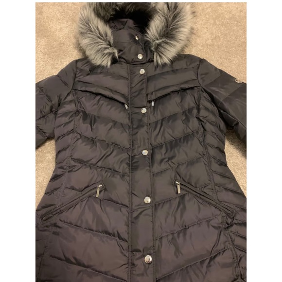 Michael Kors Down/Puffer Jacket - Picture 4 of 11